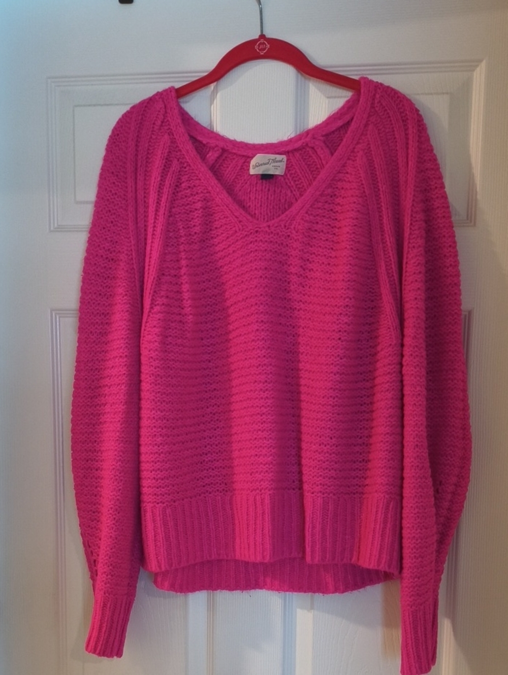 Universal Thread Hot Pink V-Neck Knit Sweater
